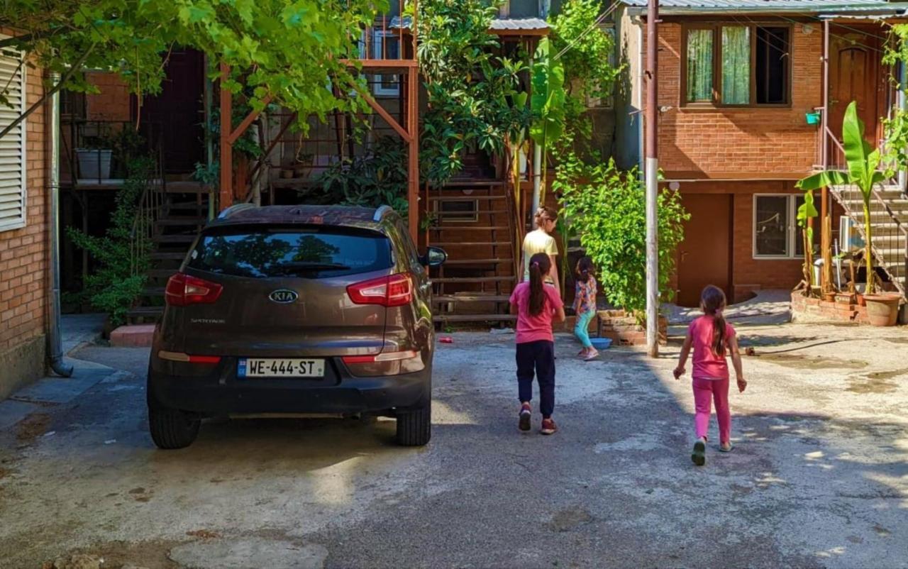 Ideal Home Tbilisi Bagian luar foto