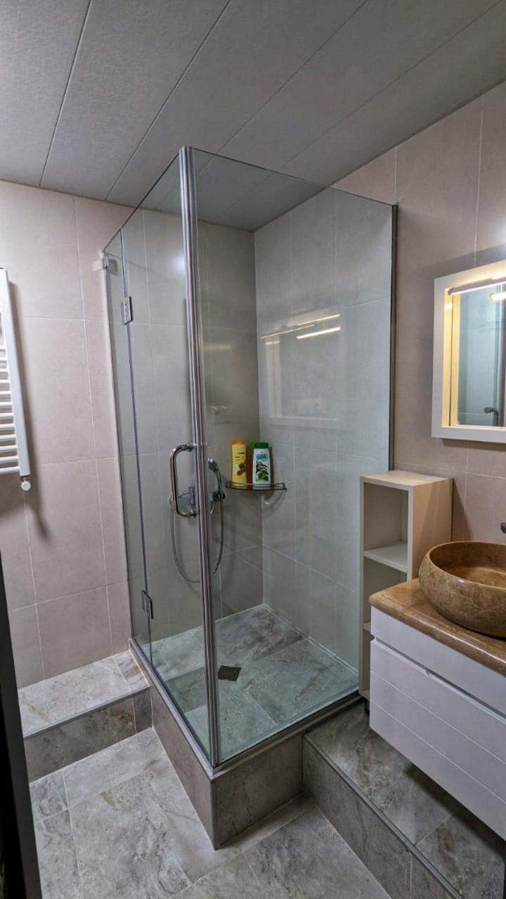 Ideal Home Tbilisi Bagian luar foto